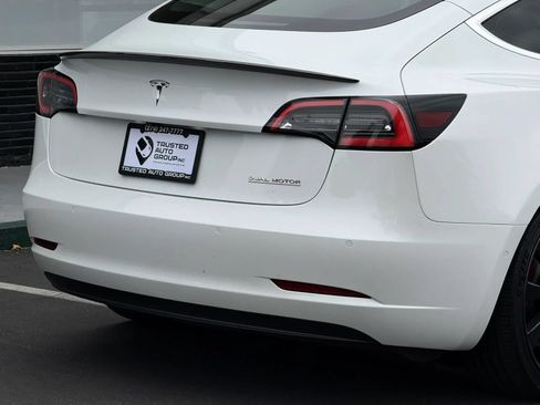 Used 2020 Tesla Model 3 Performance AWD/4WD image 9
