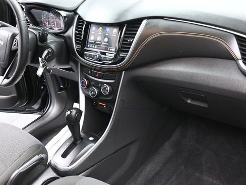 Used 2021 Chevrolet Trax LS w/ Tint and Cruise Package image 28