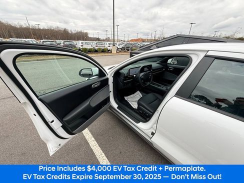 Used 2023 Hyundai Ioniq 6 SEL image 7