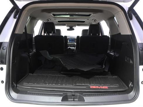 Used 2019 GMC Acadia Denali w/ Technology Package AWD/4WD image 19