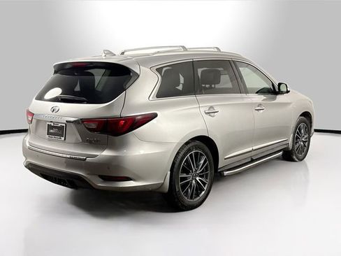 Used 2017 INFINITI QX60 Luxe w/ Deluxe Technology Package image 35