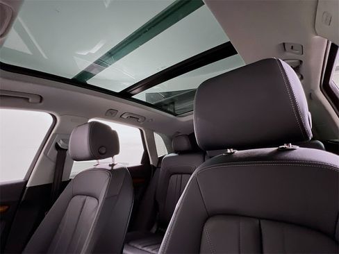 Used 2023 Audi Q5 2.0T Premium Plus w/ Premium Plus Package image 14