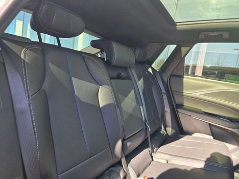 Used 2024 Cadillac Lyriq Sport image 14