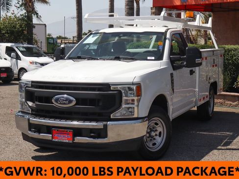 Used 2022 Ford F250 XL w/ Power Equipment Group RWD image 4