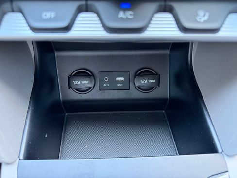 Used 2020 Hyundai Elantra Value Edition FWD image 23