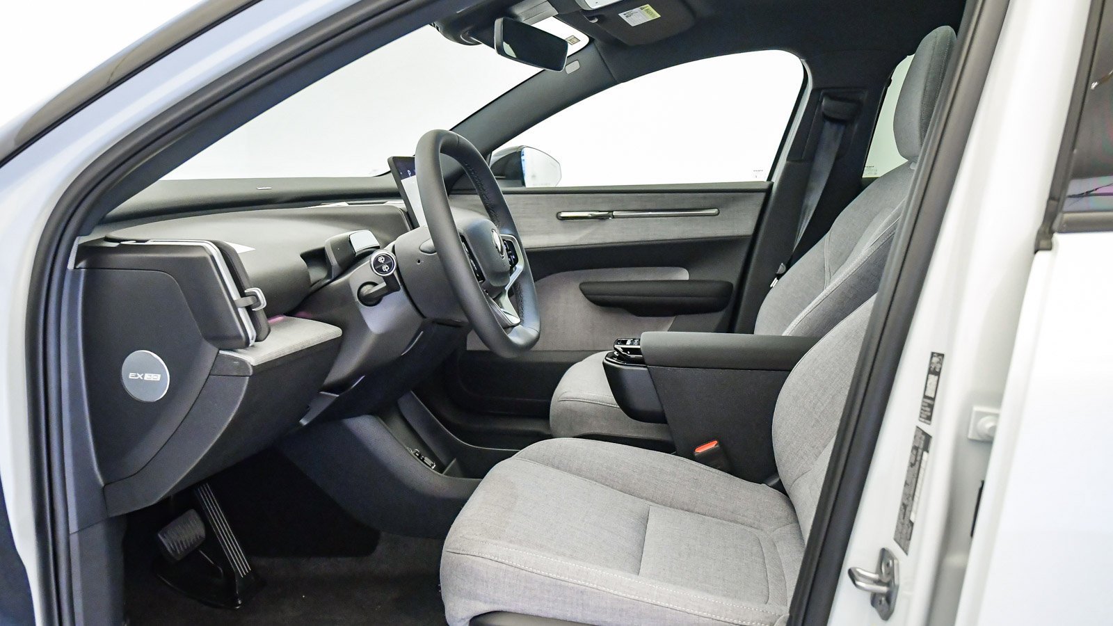 New 2026 Volvo EX30 Ultra w/ Climate Package AWD/4WD image 19