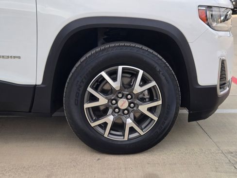 Certified 2021 GMC Acadia SLE w/ Driver Convenience Package image 32