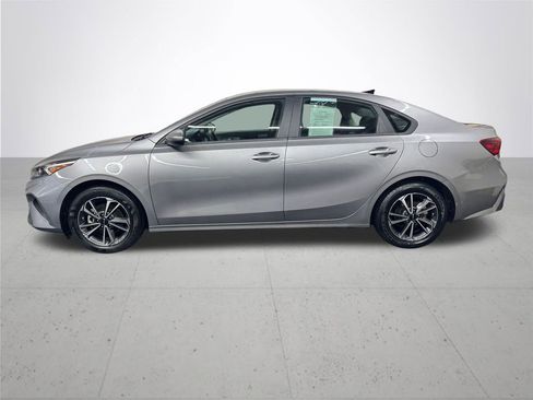 Used 2024 Kia Forte LXS image 3