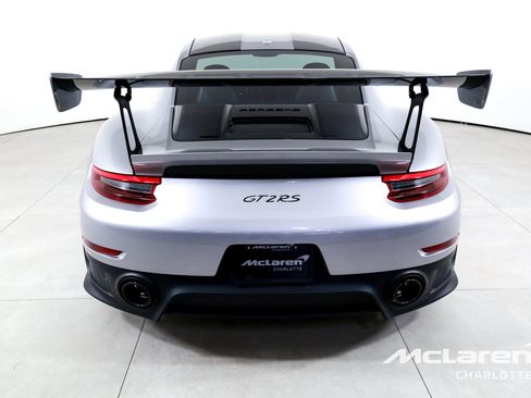 Used 2018 Porsche 911 GT2 RS w/ Weissach Package RWD image 7