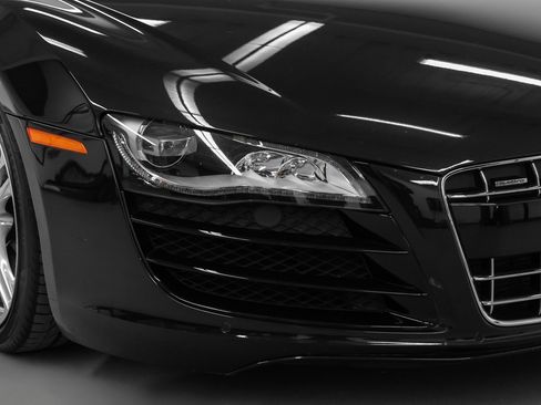 Used 2011 Audi R8 V10 image 4