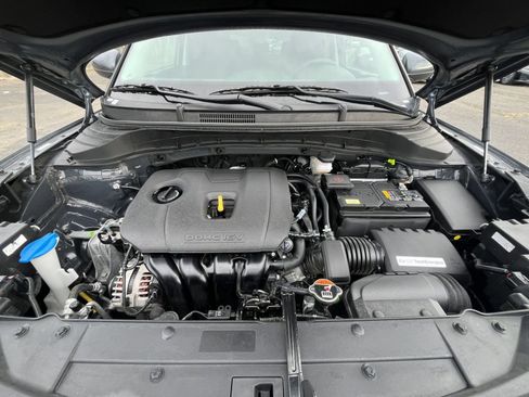 Used 2025 Kia Soul LX w/ LX Technology Package FWD image 31