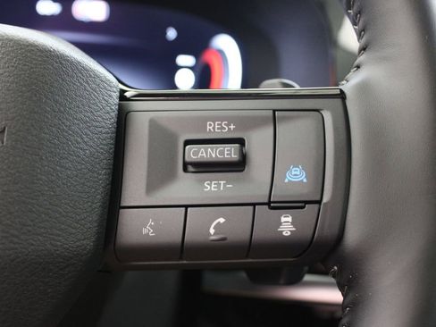 New 2026 Nissan Pathfinder Platinum FWD image 27