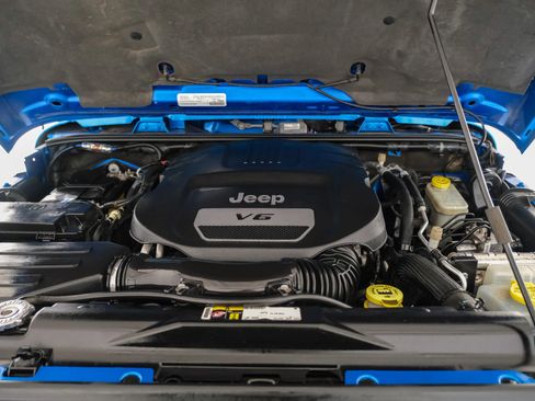 Used 2015 Jeep Wrangler Sahara w/ Connectivity Group image 39