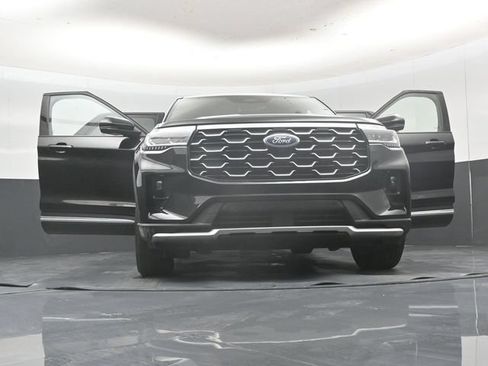 Used 2026 Ford Explorer Platinum RWD image 65
