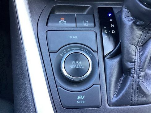 Used 2023 Toyota RAV4 AWD Hybrid image 23