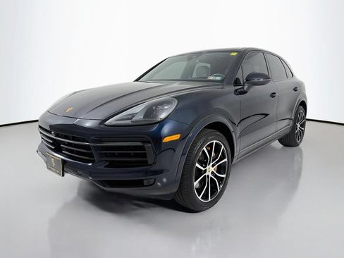 Certified 2023 Porsche Cayenne AWD/4WD image 1