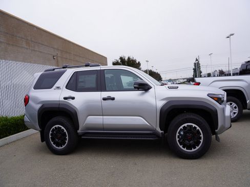 New 2026 Toyota 4Runner TRD Off-Road Premium image 3