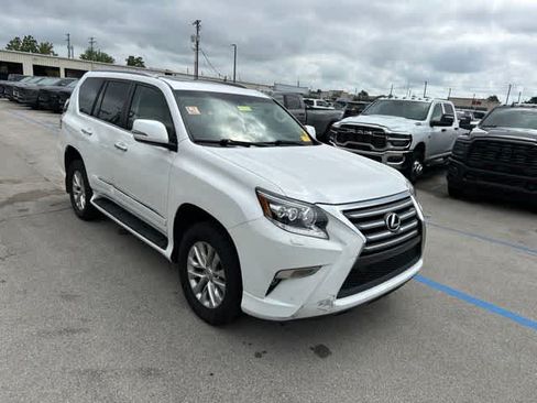 Used 2018 Lexus GX 460 Premium w/ Premium Package AWD/4WD image 26