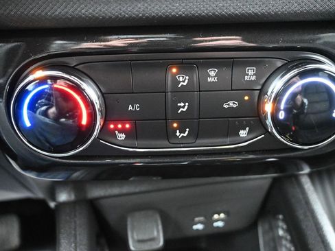 Used 2024 Chevrolet TrailBlazer RS w/ Driver Confidence Package image 21