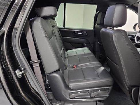 Used 2025 Chevrolet Tahoe Z71 AWD/4WD image 16