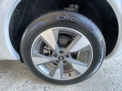 Used 2024 Audi Q5 2.0T Premium image 32