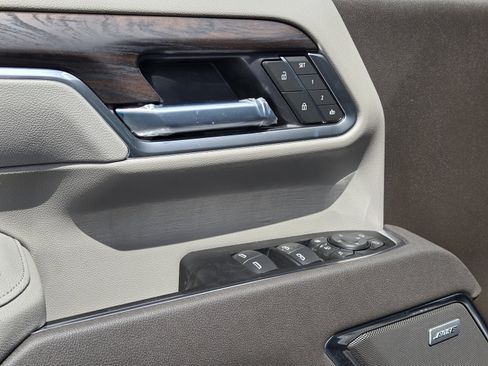 Used 2025 GMC Sierra 2500 SLT w/ SLT Convenience Package image 19