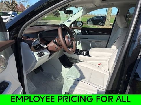 New 2026 Buick Enclave Avenir AWD/4WD image 12