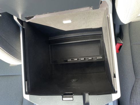 Used 2025 Ford F250 XLT w/ FX4 Off-Road Package image 23