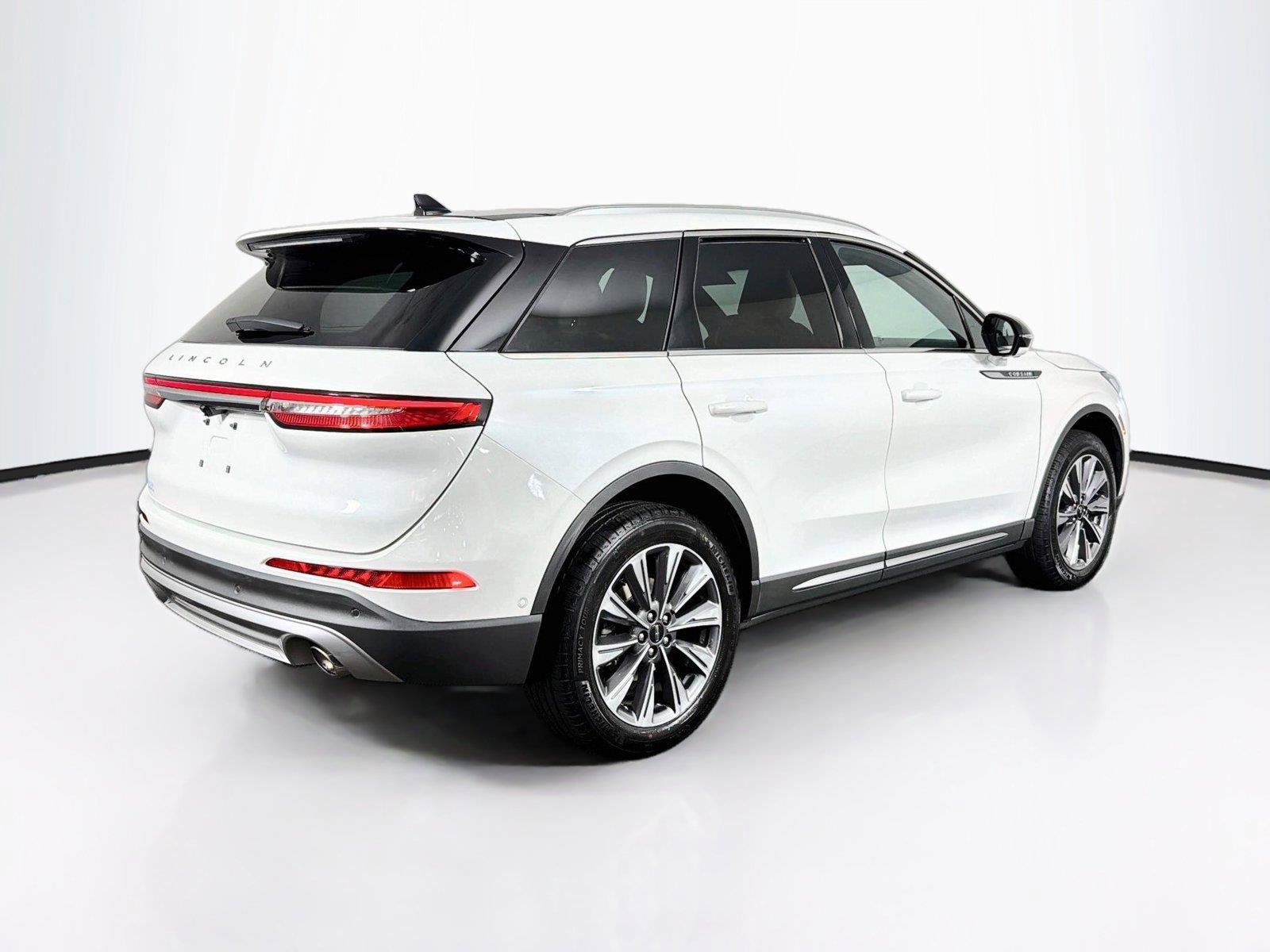 Used 2022 Lincoln Corsair Reserve w/ Equipment Group 201A AWD/4WD image 11