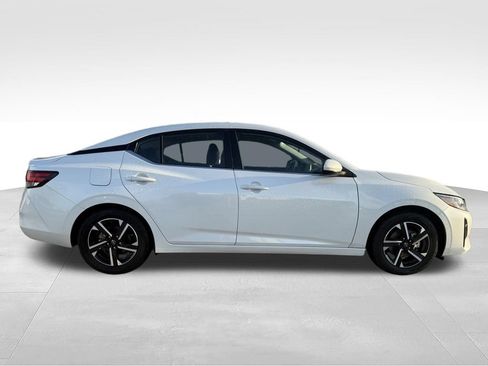 Used 2024 Nissan Sentra SV FWD image 24