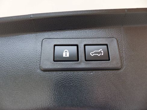 Used 2025 Subaru Outback Premium w/ Popular Package #1 AWD/4WD image 42