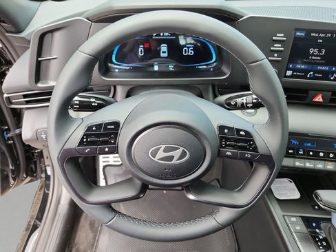 New 2026 Hyundai Elantra Sport FWD image 10