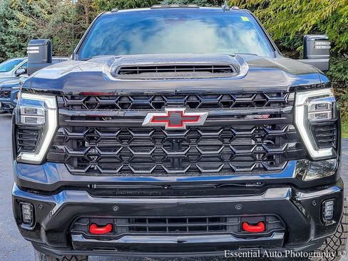 New 2026 Chevrolet Silverado 2500 ZR2 image 4