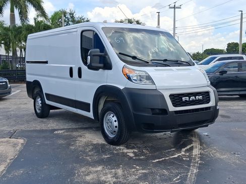 Used 2021 RAM ProMaster 2500 FWD image 4