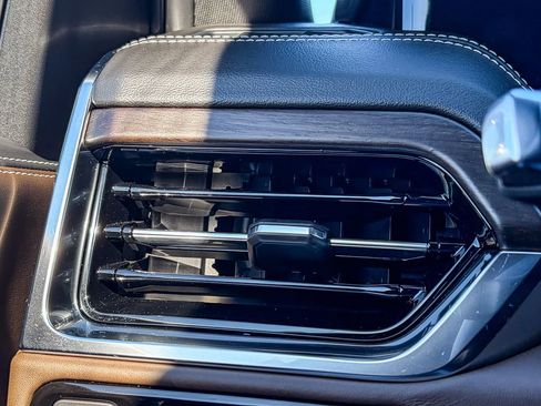 Used 2026 GMC Yukon Denali Ultimate w/ LPO, Floor Liner Package AWD/4WD image 51