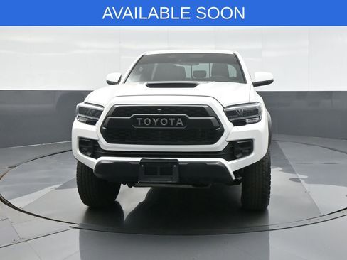 Used 2023 Toyota Tacoma TRD Pro image 2