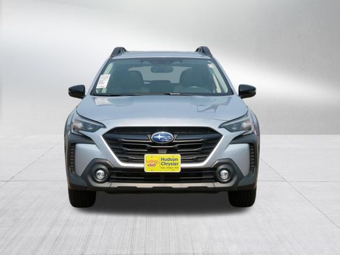 Used 2024 Subaru Outback Onyx Edition AWD/4WD image 2