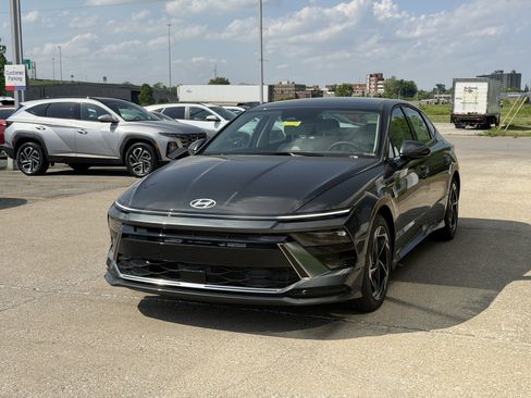 New 2026 Hyundai Sonata SEL AWD/4WD image 11
