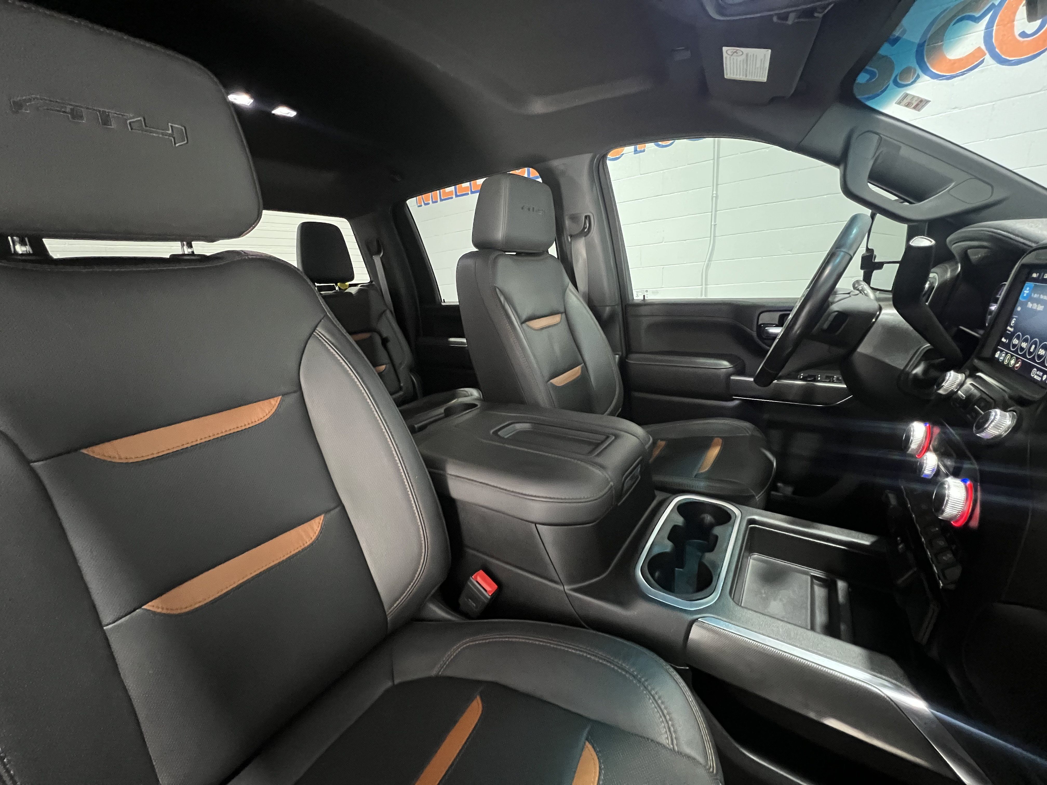 Used 2022 GMC Sierra 2500 AT4 AWD/4WD image 16