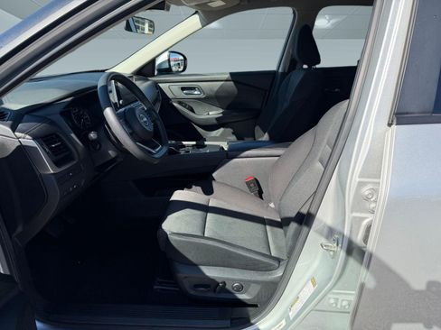 Certified 2024 Nissan Rogue SV image 5