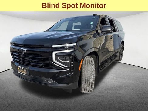 Certified 2025 Chevrolet Suburban RST w/ Comfort Package AWD/4WD image 6