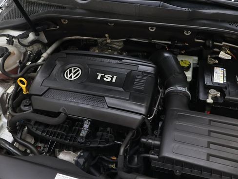 Used 2019 Volkswagen Golf S AWD/4WD image 26