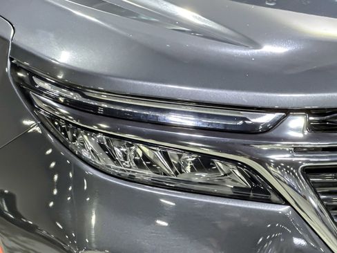 Used 2023 Chevrolet Equinox RS image 10