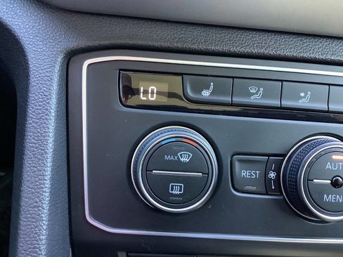 Used 2021 Volkswagen Atlas SE w/ Panoramic Sunroof Package image 47