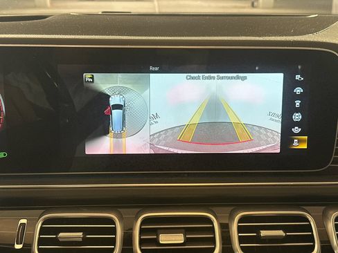 Used 2021 Mercedes-Benz Maybach GLS 600 4MATIC image 6