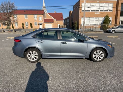 Used 2023 Toyota Corolla LE image 4