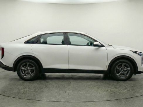 Used 2025 Kia K4 FWD image 11