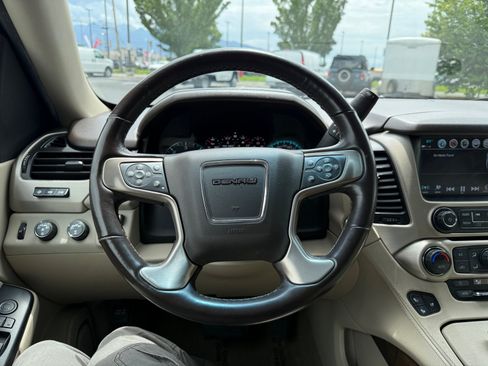 Used 2019 GMC Yukon XL Denali w/ Open Road Package AWD/4WD image 9