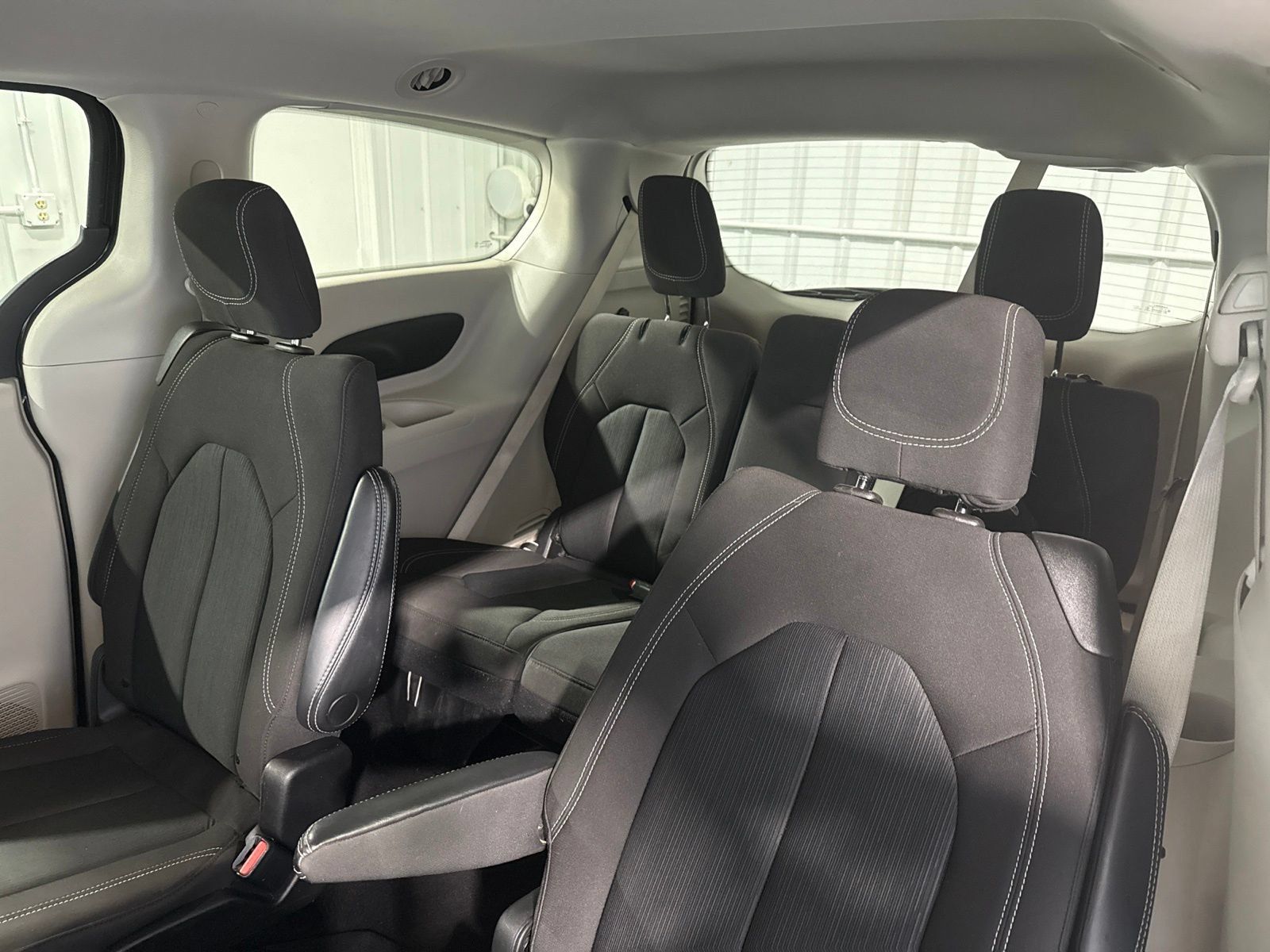 Used 2023 Chrysler Voyager LX FWD image 21