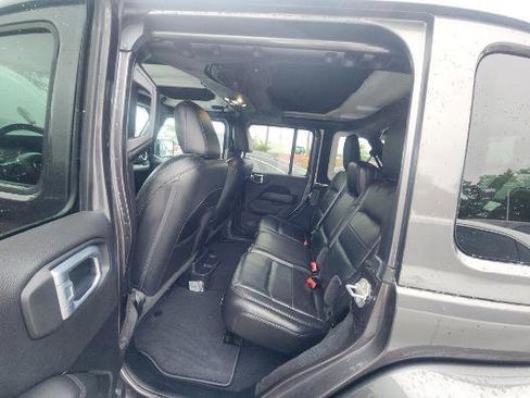 Used 2021 Jeep Wrangler Unlimited Sahara AWD/4WD image 6